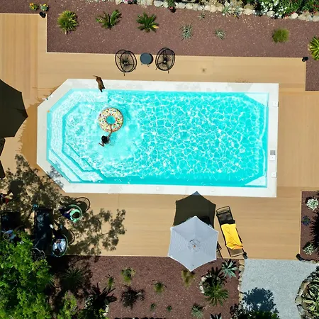 别墅 Polyxeni 5 Bedrooms And Private Pool