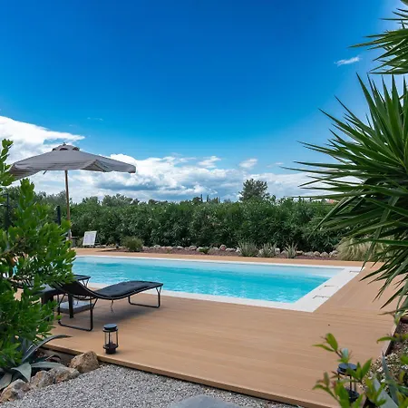 Polyxeni 5br Private Pool Up To 12 Guests Vila