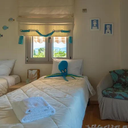 Polyxeni 5br Private Pool Up To 12 Guests Vila Politiká