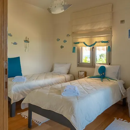Vila Polyxeni 5br Private Pool Up To 12 Guests