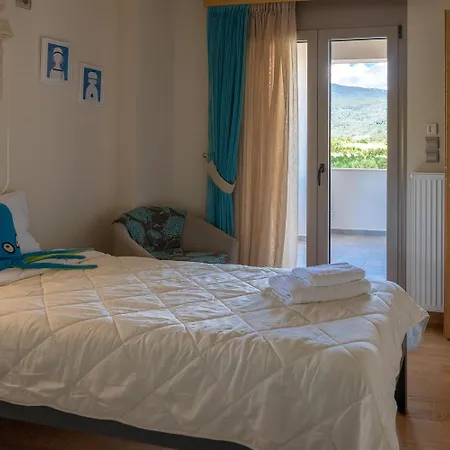 Polyxeni 5br Private Pool Up To 12 Guests